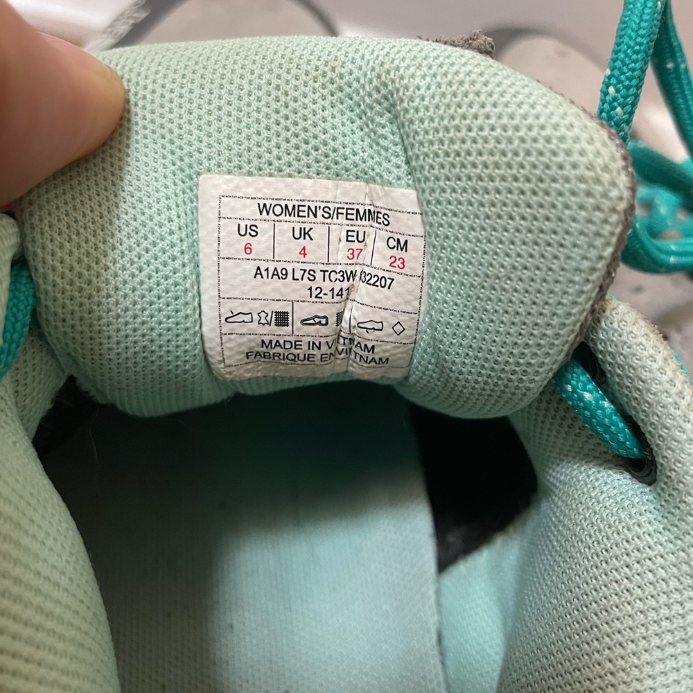 The North Face Hedgehog Fast Pack Low Hiking Shoes Women's 6 Gray Teal - Picture 9 of 9